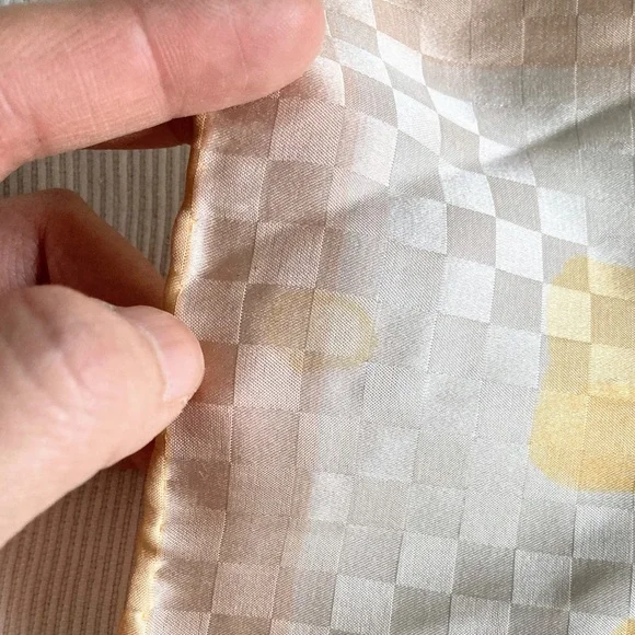 Vintage Vera Neumann Silk Japanese Asian Boat Landscape Square Handrolled Scarf - Picture 12 of 12